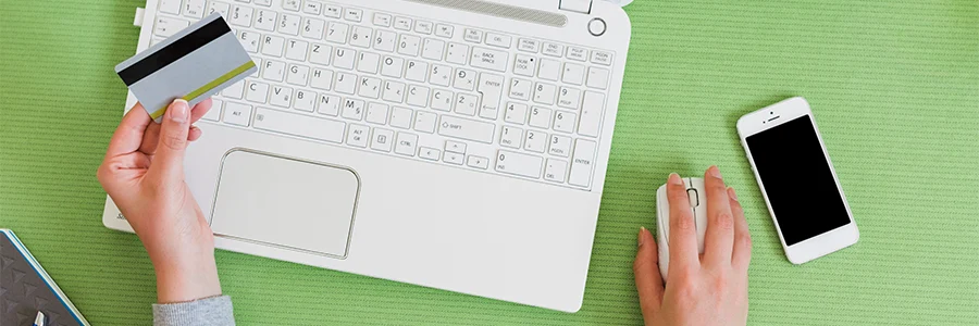 Como usar la banca Online y las tarjetas de débito para controlar los gastos