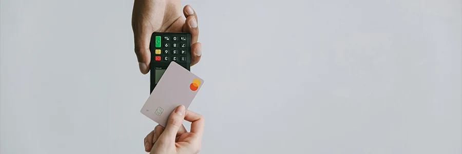 El uso abusivo de las tarjetas de crédito la principal razón para solicitar una agrupación de deudas